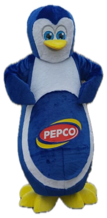 Mascotă pinguin albastru cu logo pe burtă